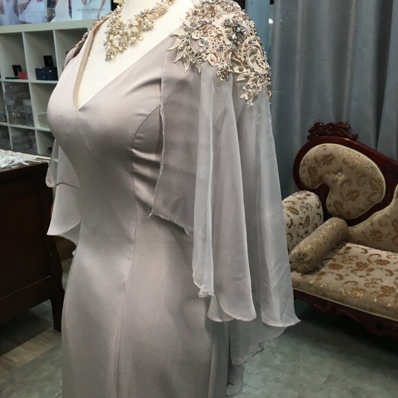 SAMPLE Mother of the Bride/Groom Elegant Formal Batwing Flutter Sleeve Dress - Picture 15 of 16